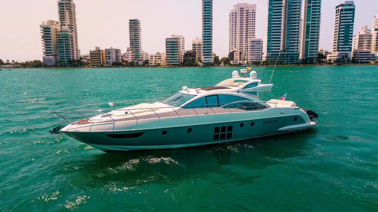 62S Yacht Azimut